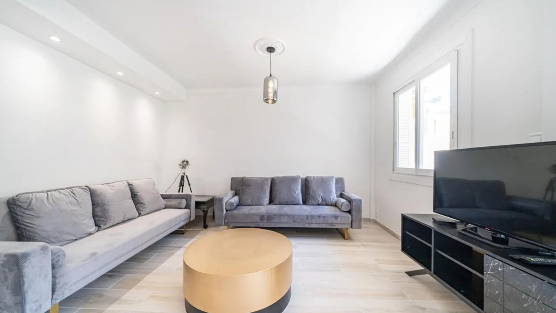 Brand New 2 Bedroom In The Heart Of Cannes 0*,